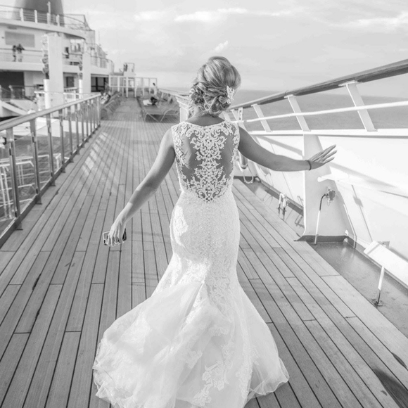 Wedding dress, white, size 0-2.   Wore for 1.5 hours - Picture 4 of 4